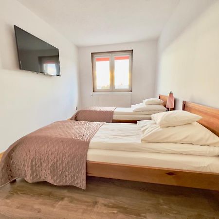 Centrum Konferencyjne Brancon Babimost Экстерьер фото