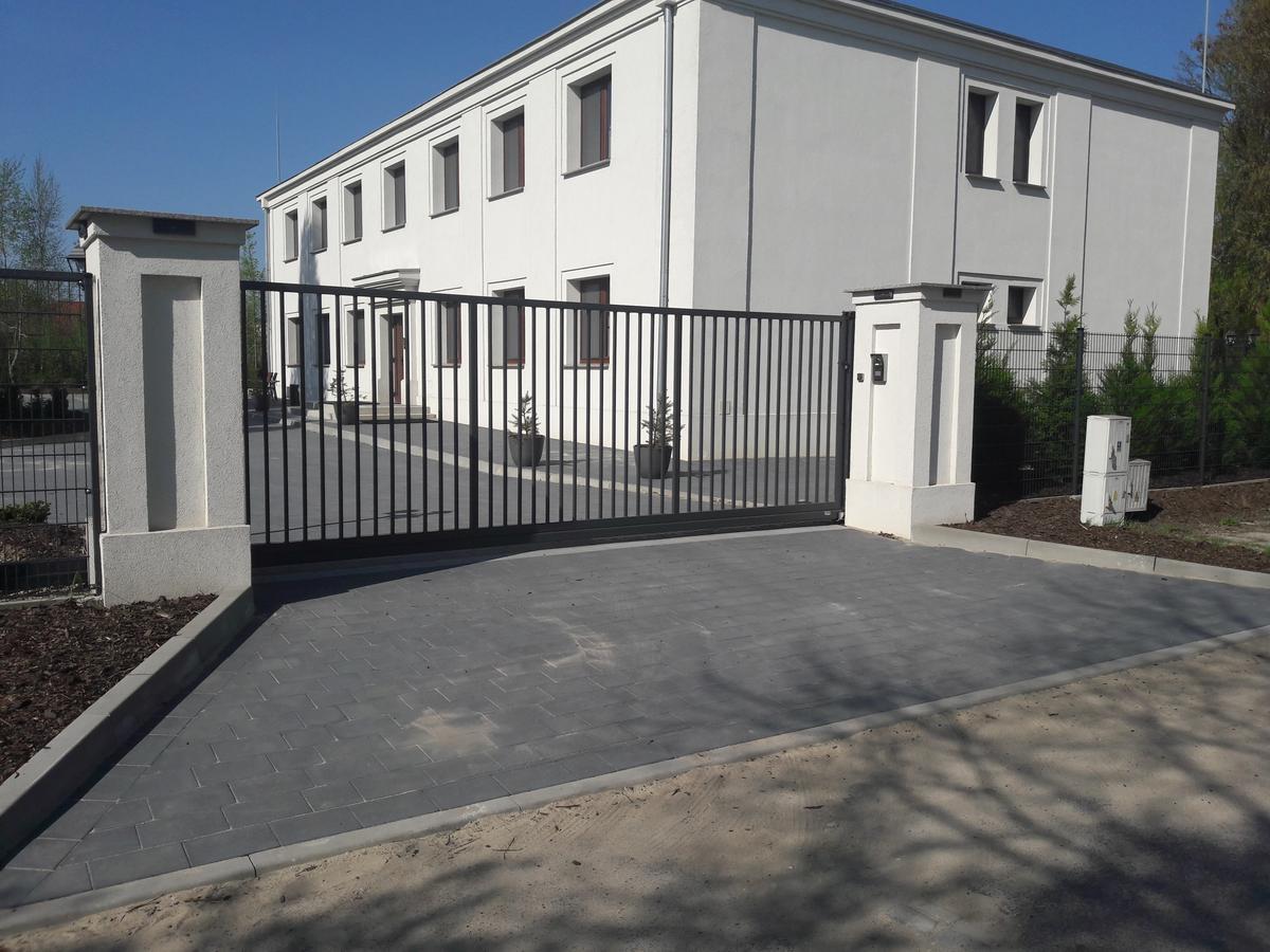 Centrum Konferencyjne Brancon Babimost Экстерьер фото